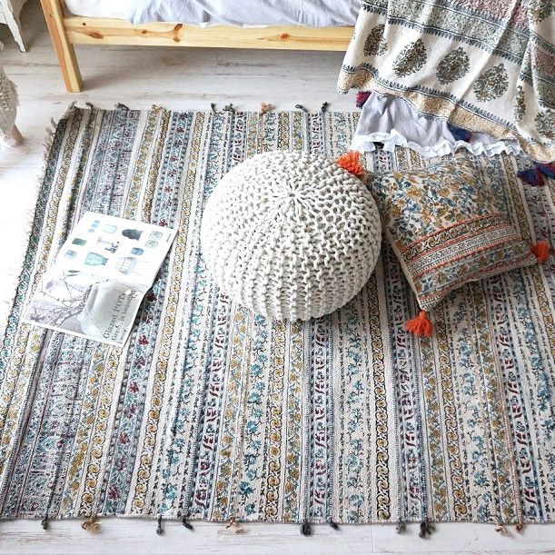 ハンドブロックプリントインドラグ・細かいブロックを色を変えた