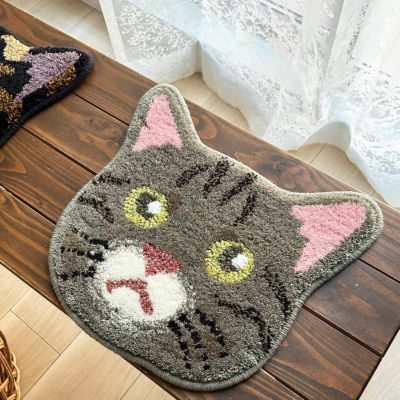 ネコの顔をデザインした可愛いチェアパッド＜Nyanface-Saba
